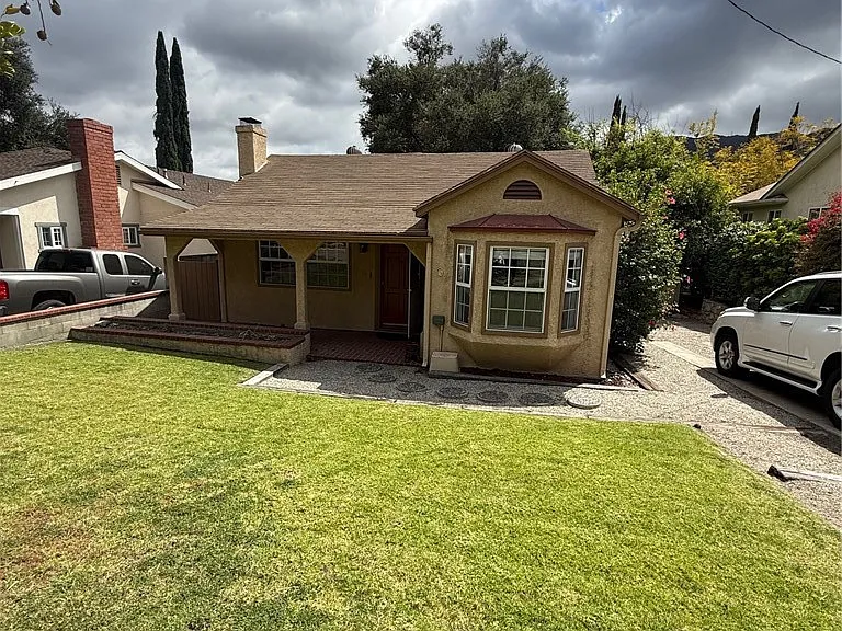 2828 Hermosa Ave — Photo 1