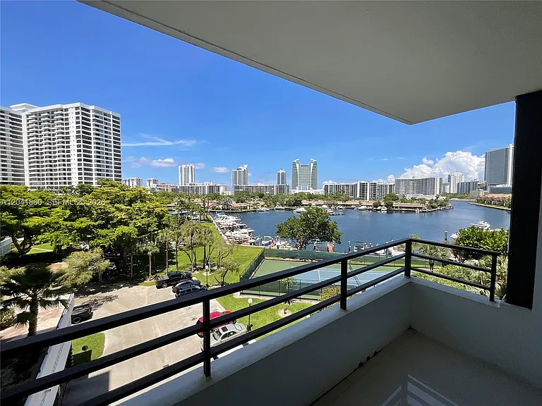 500 Three Islands Blvd #223 — Photo 9
