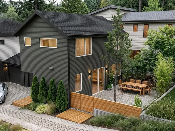 11732 38th Avenue NE #B, Seattle, WA 98115