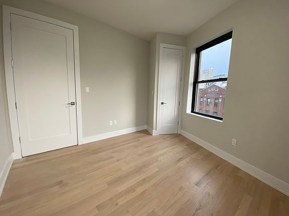 5th image of 901 Washington Ave #6190