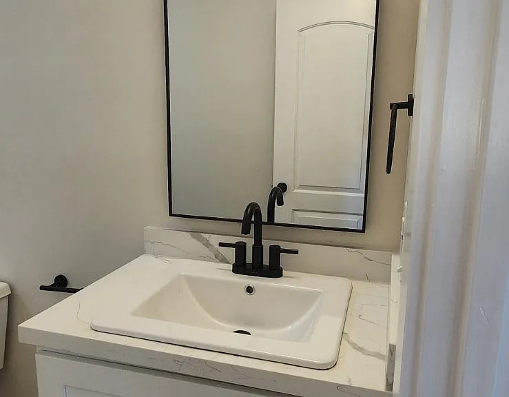 213 Rhode Island Cir — Photo 5