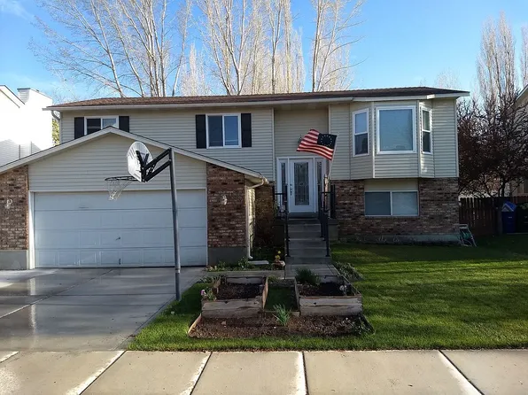 1409 Clover Hills Dr, Elko, NV 89801