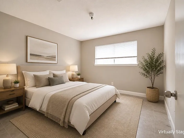 923 Kenforest Dr — Photo 10