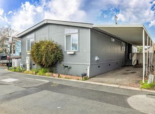 6 Leisure Park Cir, Santa Rosa, CA 95401
