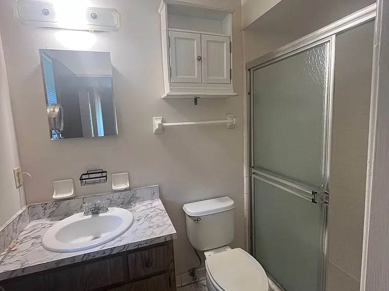 13 Courtney Pl — Photo 6
