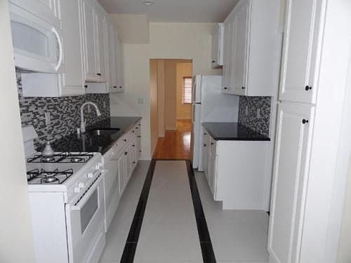 2nd image of 1933 W 8th St #1