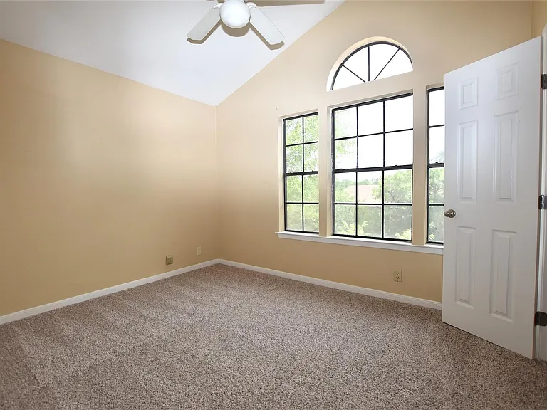 11404 Walnut Ridge Dr #14 — Photo 9
