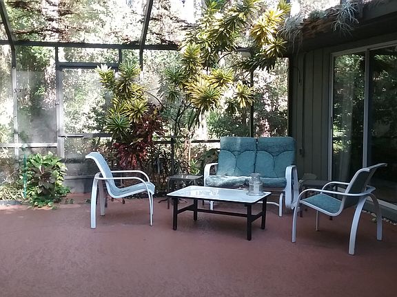 Screened room