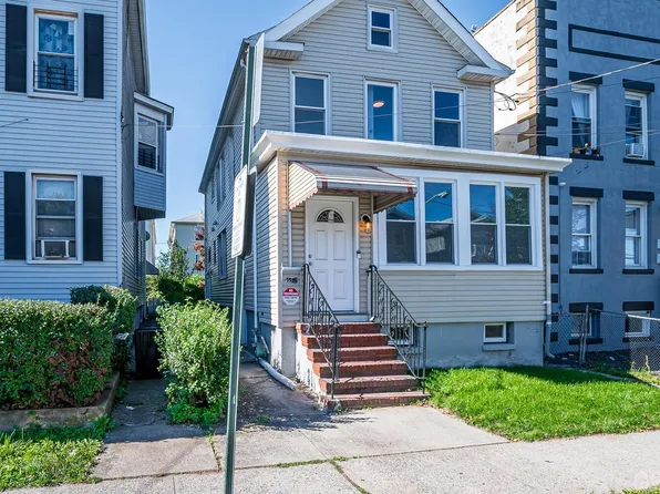 652 Court St, Elizabeth, NJ 07206