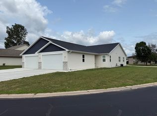 830 Highland Park Rd #830, Neenah, WI 54956