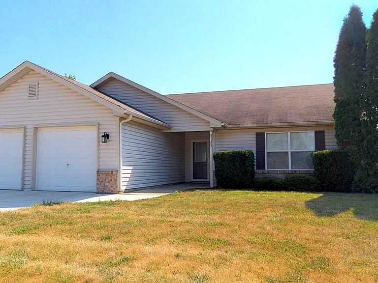 3129 Stratus Dr — Photo 1