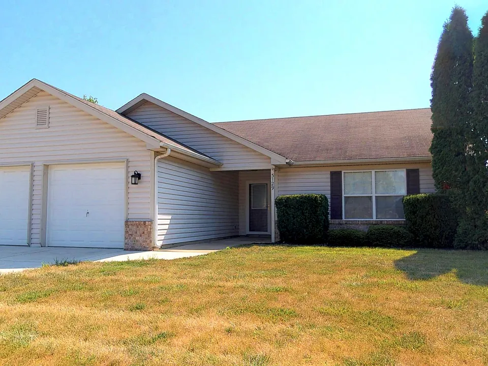 3129 Stratus Dr