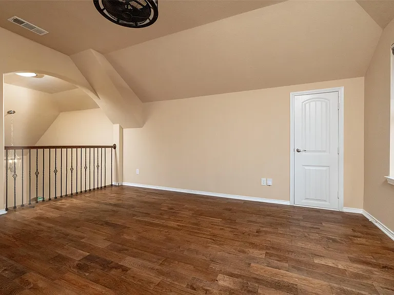 1009 Cheyenne Dr — Photo 12