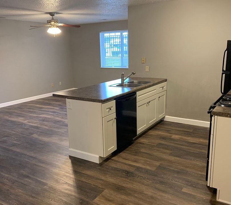 1st image of 216 Erin Lee St #9927655