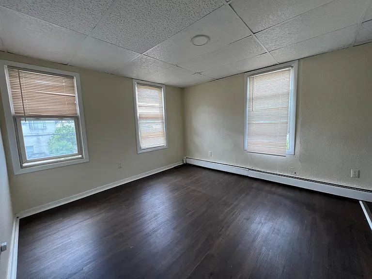 62 S State St #2 — Photo 3