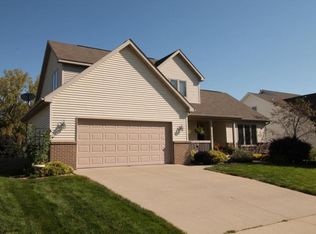 4701 Hemingway Dr, Ames, IA 50014