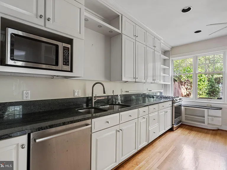3313 Cleveland Ave NW — Photo 24