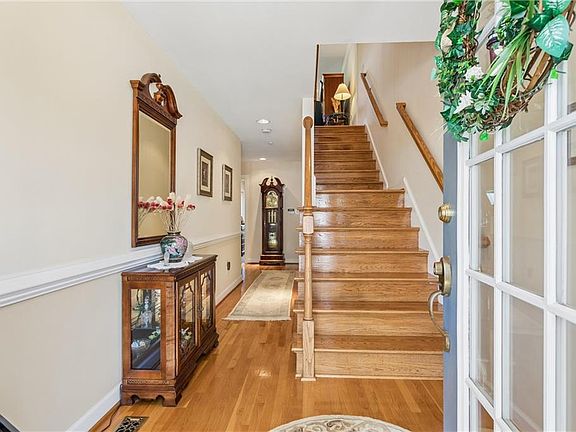 3rd image of 23 Mizzen Cir