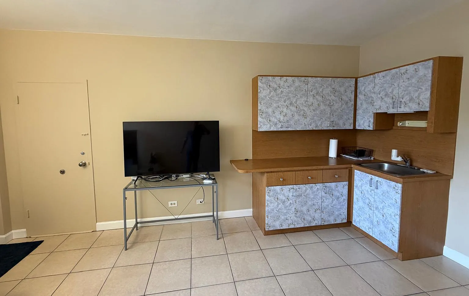 Studio, 1.0 bath, 320 sqft, $1,400 — Photo 4