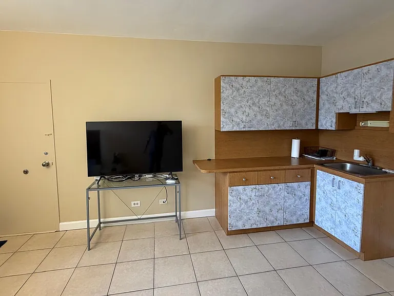 26 Diplomat Pkwy — Photo 4