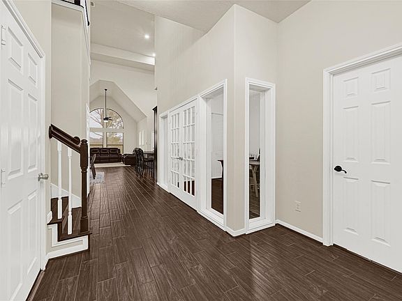 5th image of 17805 Arapaho Hill Ln