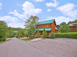 1627 Little Cabin Loop, Sevierville, TN 37862