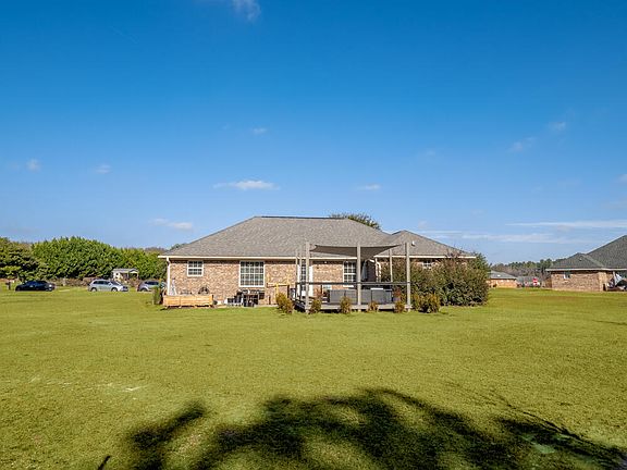 4th image of 3910 Cantle Dr