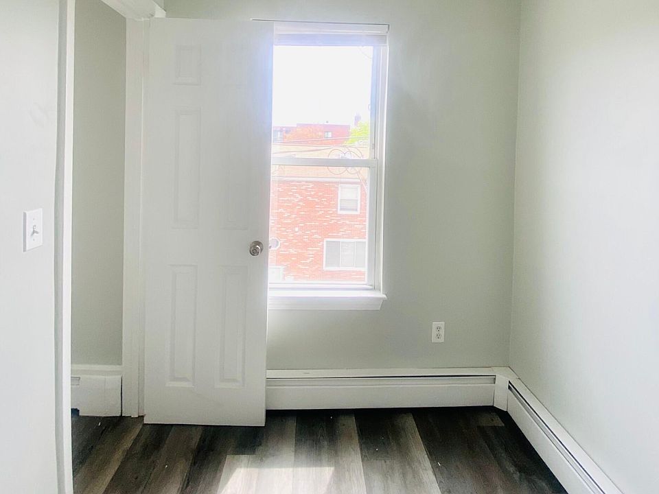 2nd image of 15 Bremen St #2