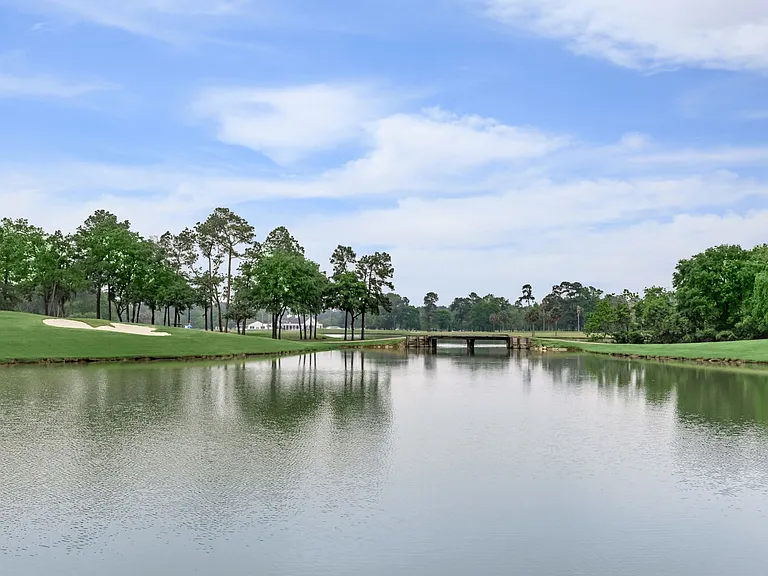 Park at Tour 18 — Photo 8