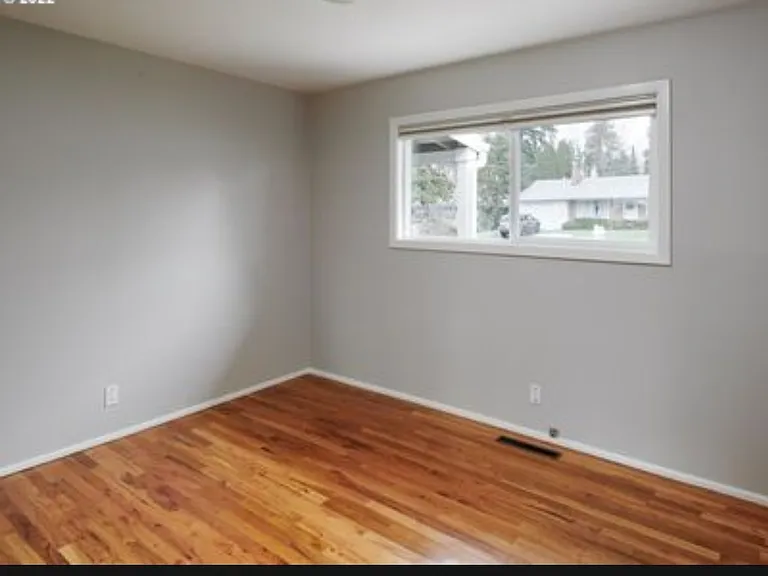 1825 SW Wellington Ave — Photo 12