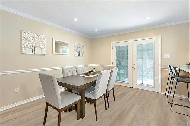 223 Robin Hood Dr — Photo 5