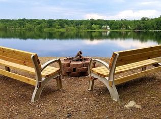 280 Scotch Pine Dr, Pocono Summit, PA