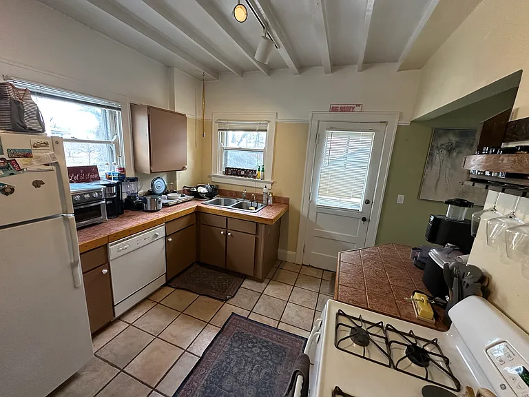 3256 Glendora Ave — Photo 5
