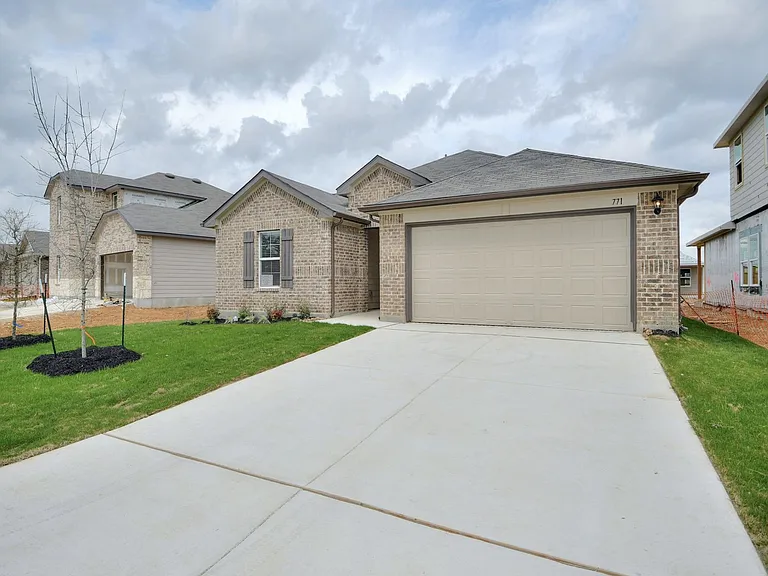 771 Monarch Dr — Photo 5