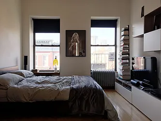 Rented by Warren T Real Estate Corp.