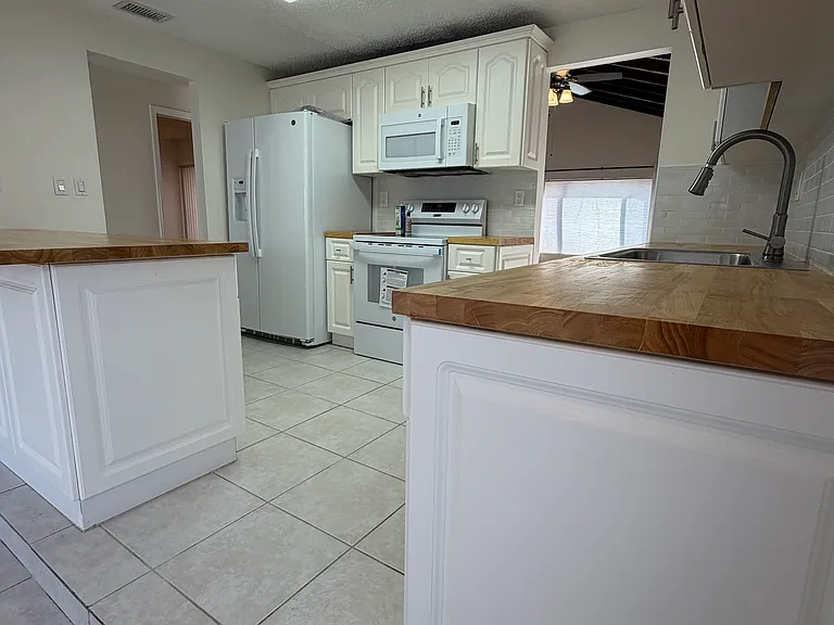 13261 SW 102nd Ter — Photo 10