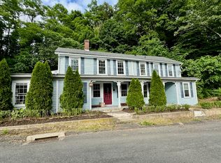 276 Main St, Farmington, CT 06032