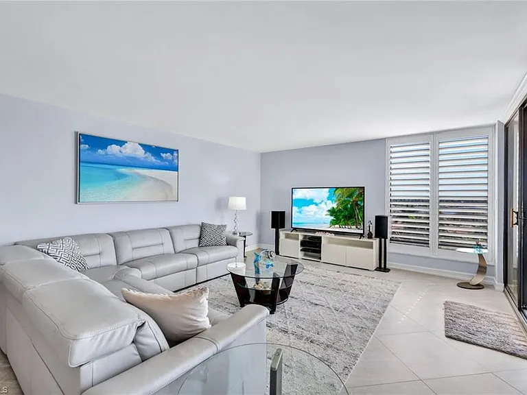 3215 Gulf Shore Blvd N #704N — Photo 6