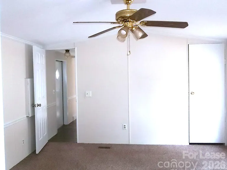 146 Thornwood Ln — Photo 9