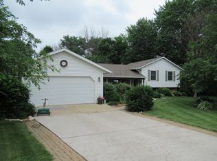 105 Hazelwood Dr, Wyanet, IL 61379