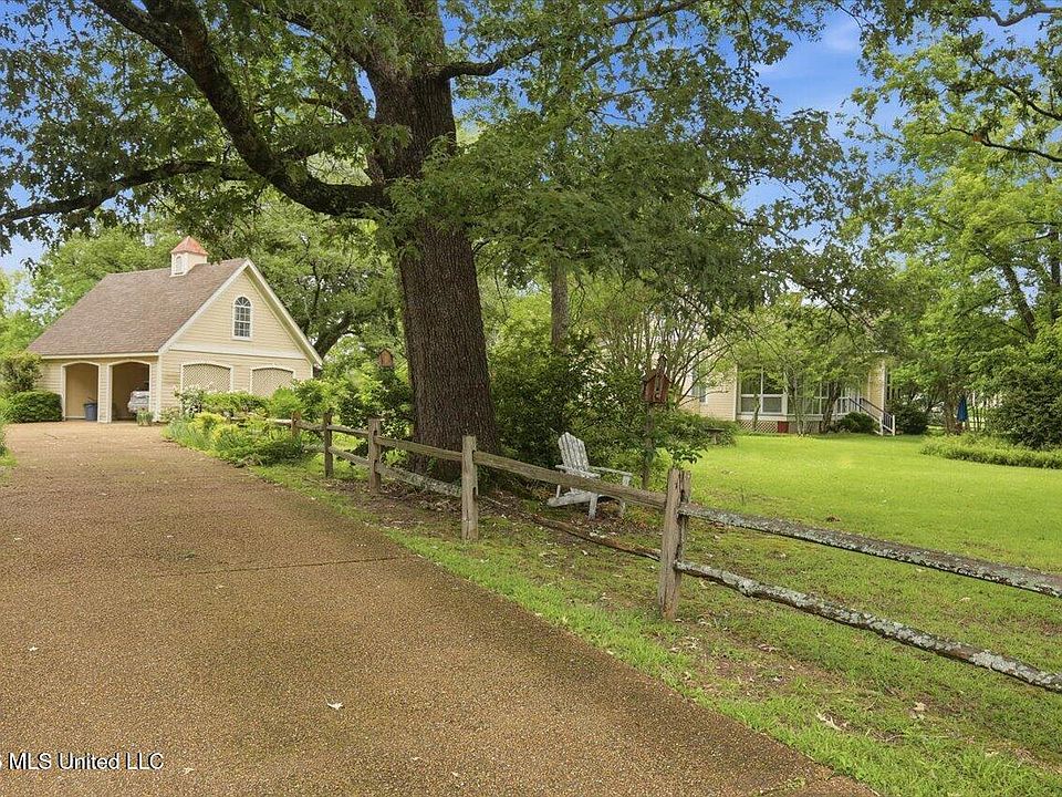 1st image of 567 Mannsdale Rd