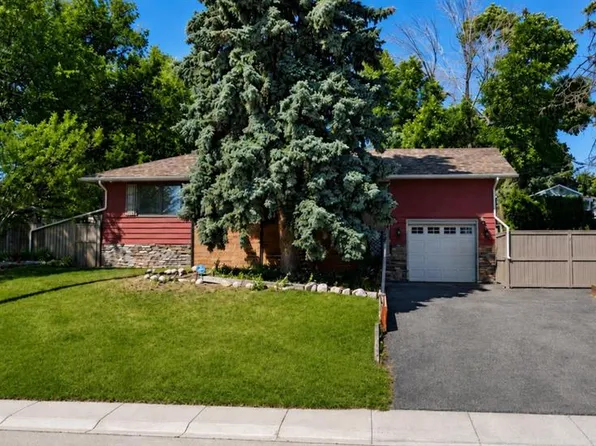 5923 E Thorncliffe Dr NW, Calgary, AB T2K 2Z9