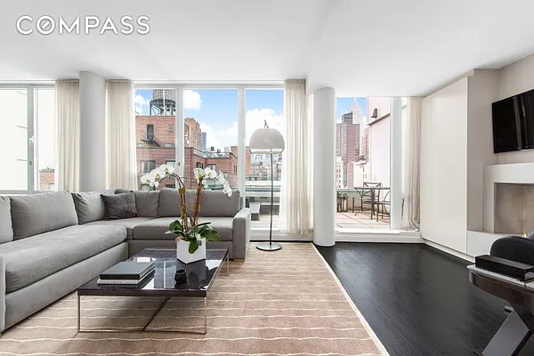 Sold by Compass | media 2