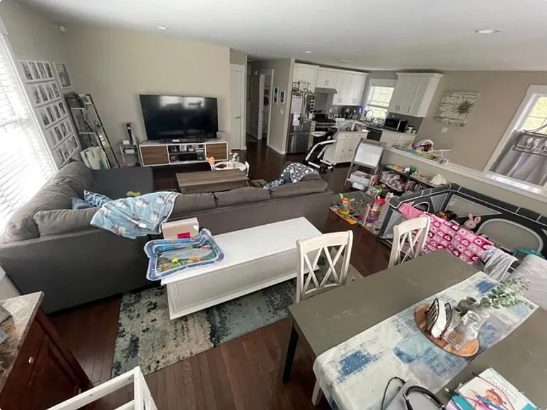 30 Tamarack Ave — Photo 3