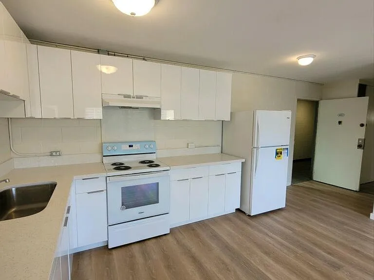 509 University Ave #602 — Photo 2