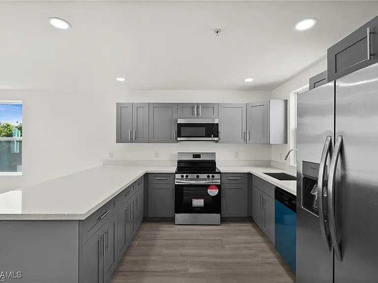3815 Chiquita Blvd S — Photo 4