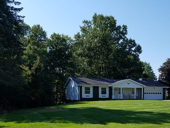 2nd image of 616 Woodbrook Rd