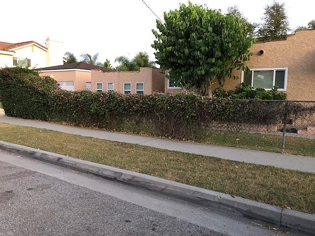 3 structures: garage, studio, main house