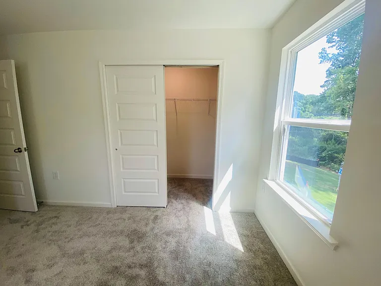 4' x 8' Closet
