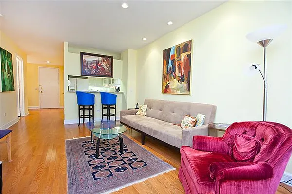Sold by Maxwell Jacobs | media 2